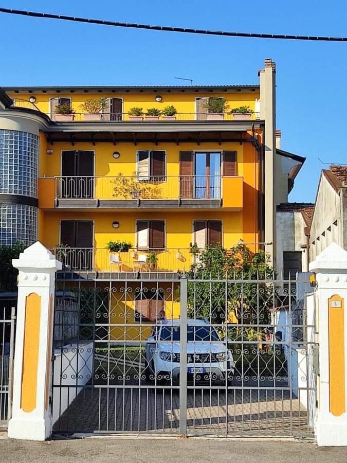 Lovely Casa Paola Villlafranca Centro Zimmer Rooms Вилафранка ди Верона Екстериор снимка